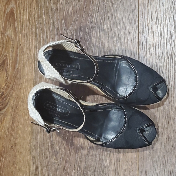 COACH KIMMY logo wedge.    #4848 - Picture 2 of 12